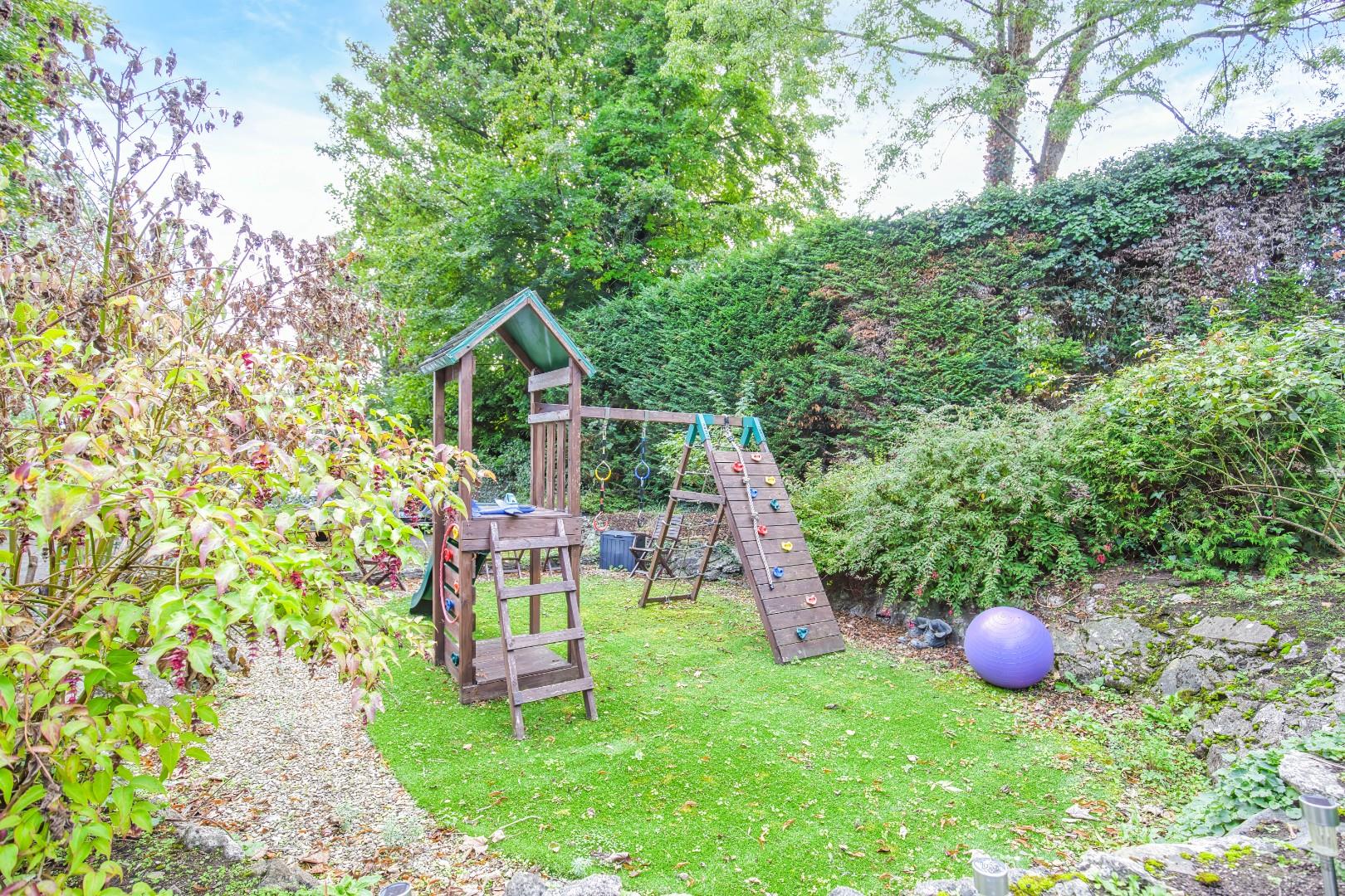 White Lodge, Mill Road, Dinas Powys, CF64 4BT